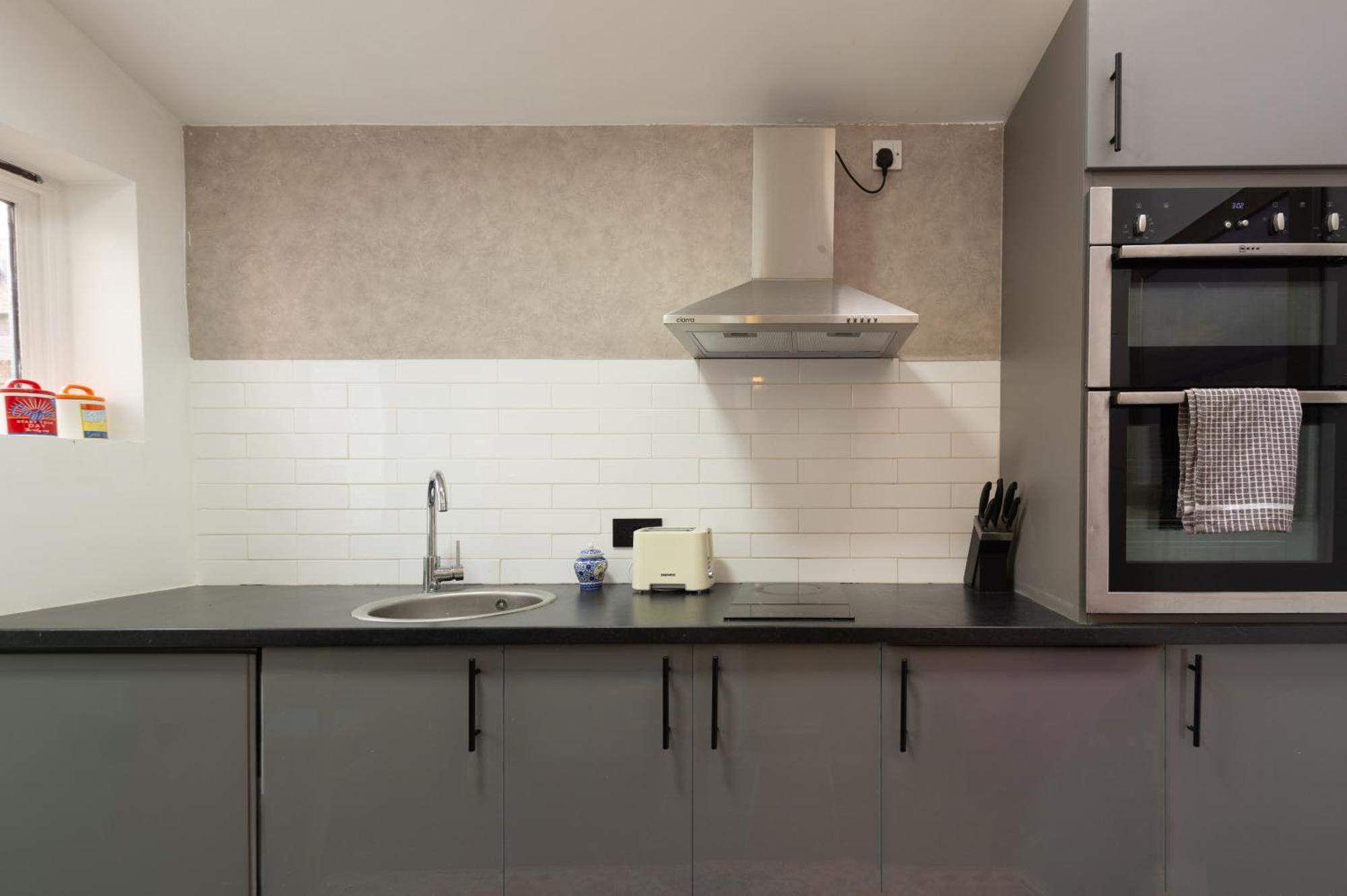 The Ambleside Apartments - Self Catering With Private Kitchen - Best For Location Exterior foto